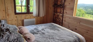 2 soverom, strykejern/-brett, wi-fi og sengetøy