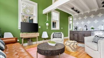 Televisión y oficina