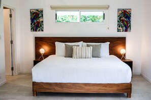 2 bedrooms, desk, iron/ironing board, travel cot - Aves - Bali Deluxe King - Pool View (Montezuma)