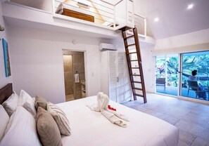 2 bedrooms, desk, iron/ironing board, travel crib