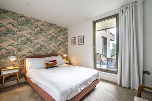 2 bedrooms, iron/ironing board, internet - A premium stay that sleeps 4 guests  in 2 bedrooms (York)
