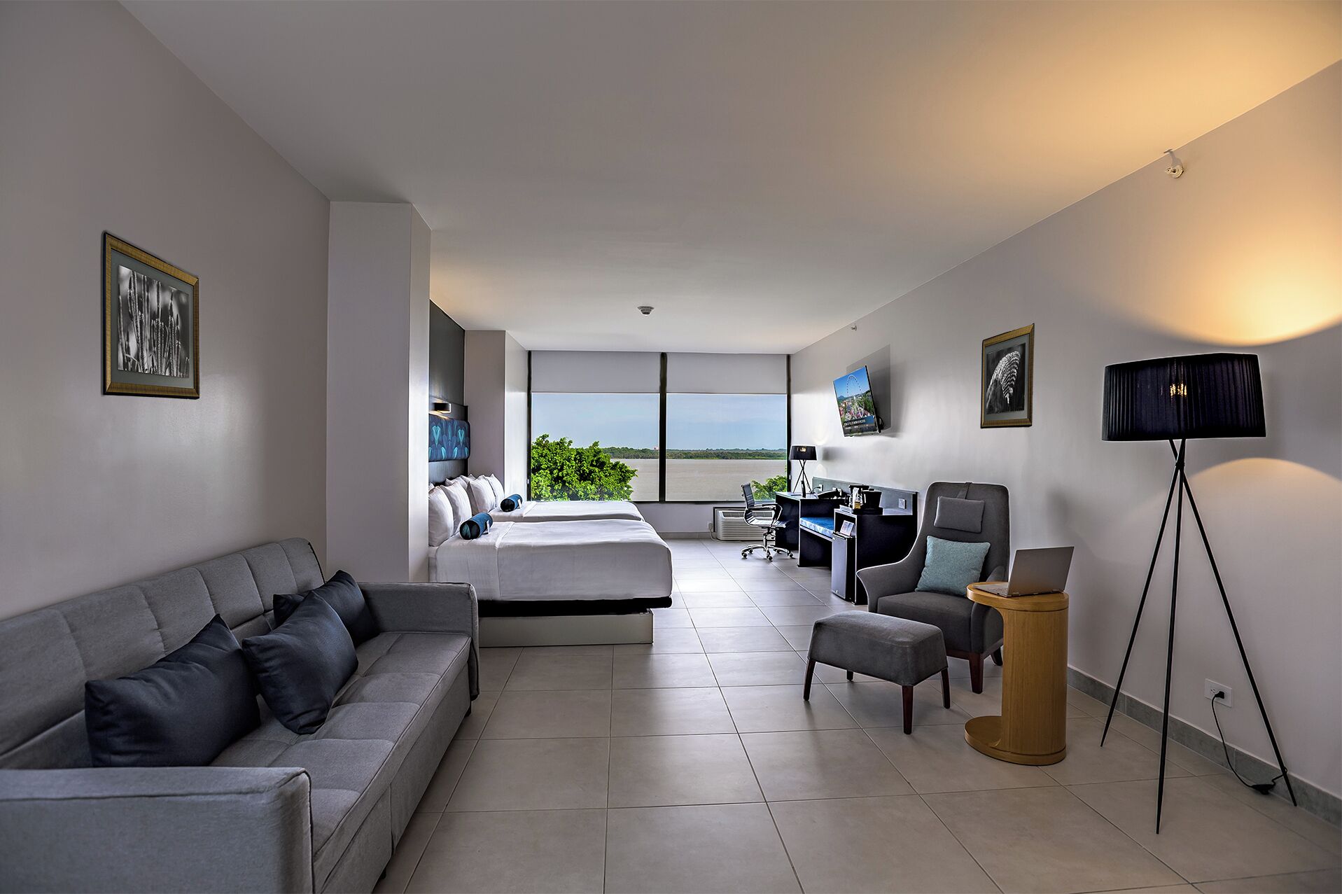 grand suite | premium bedding, minibar, in-room safe, desk