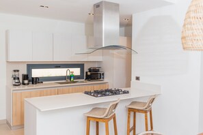 Fridge, microwave, oven, stovetop - ★★Luxury Apartment 2 BR/2 Bath Steps from Ocean★★ (Punta Cana)