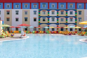 Seasonal outdoor pool, pool umbrellas, sun loungers