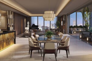 Ropa de cama de alta calidad y minibar