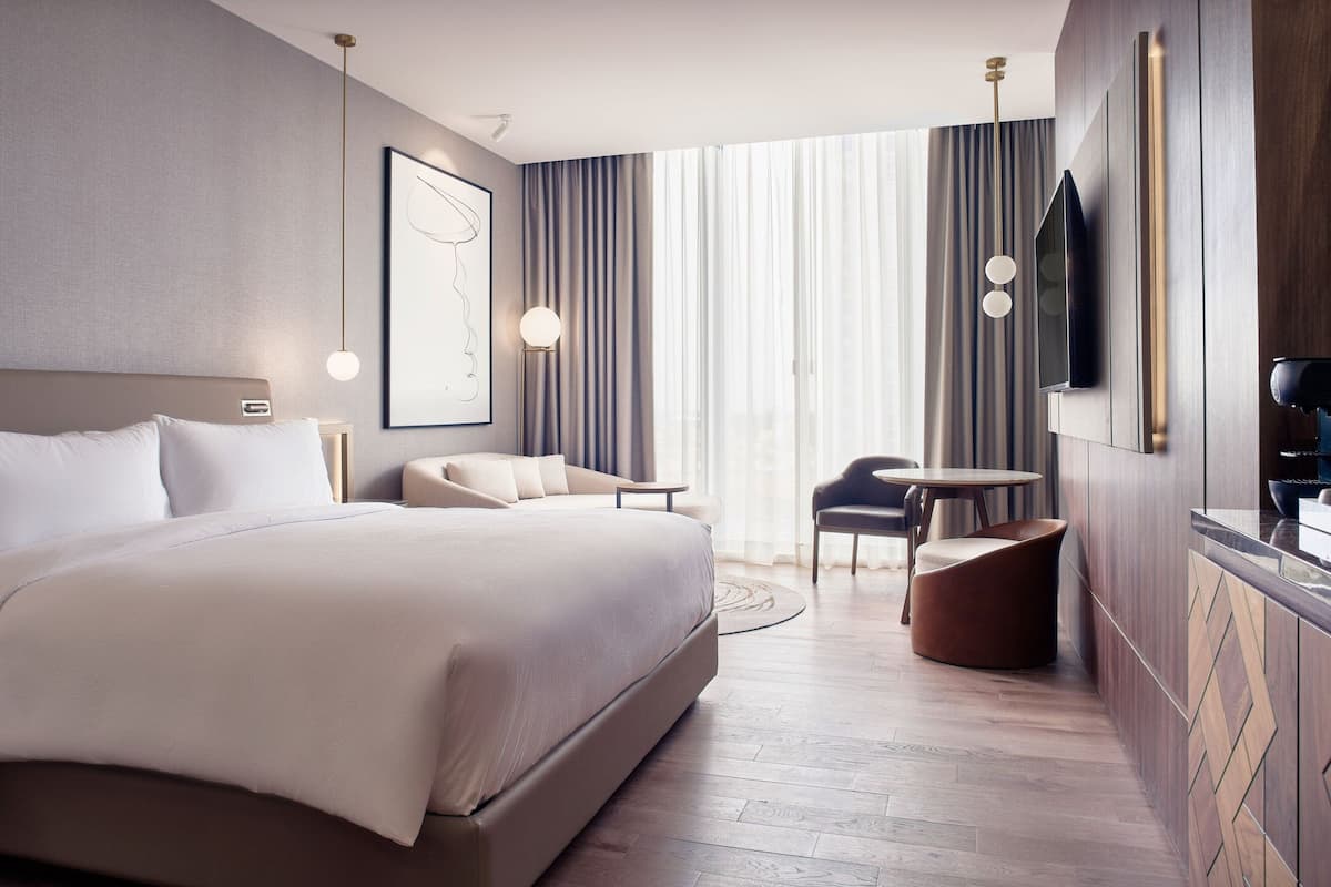 1 quarto, roupas de cama premium, frigobar, cofres nos quartos