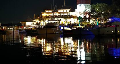 Luxury Penthouse in the Heart of Harbour Town