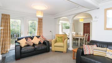 Cottage | Living room