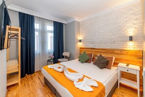 Standard Double Room | Premium bedding, minibar, in-room safe, laptop workspace - Tu Casa Linda Hotel (Antalya)