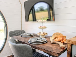 Cottage | Dining - Withy Willows (Craven Arms)