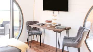 Cottage | 1 bedroom, individually decorated, individually furnished, free WiFi