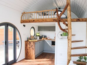Private kitchen - Cherry Blossom (Craven Arms)