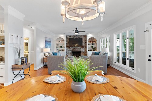 Moon River House   STR#025604-2025