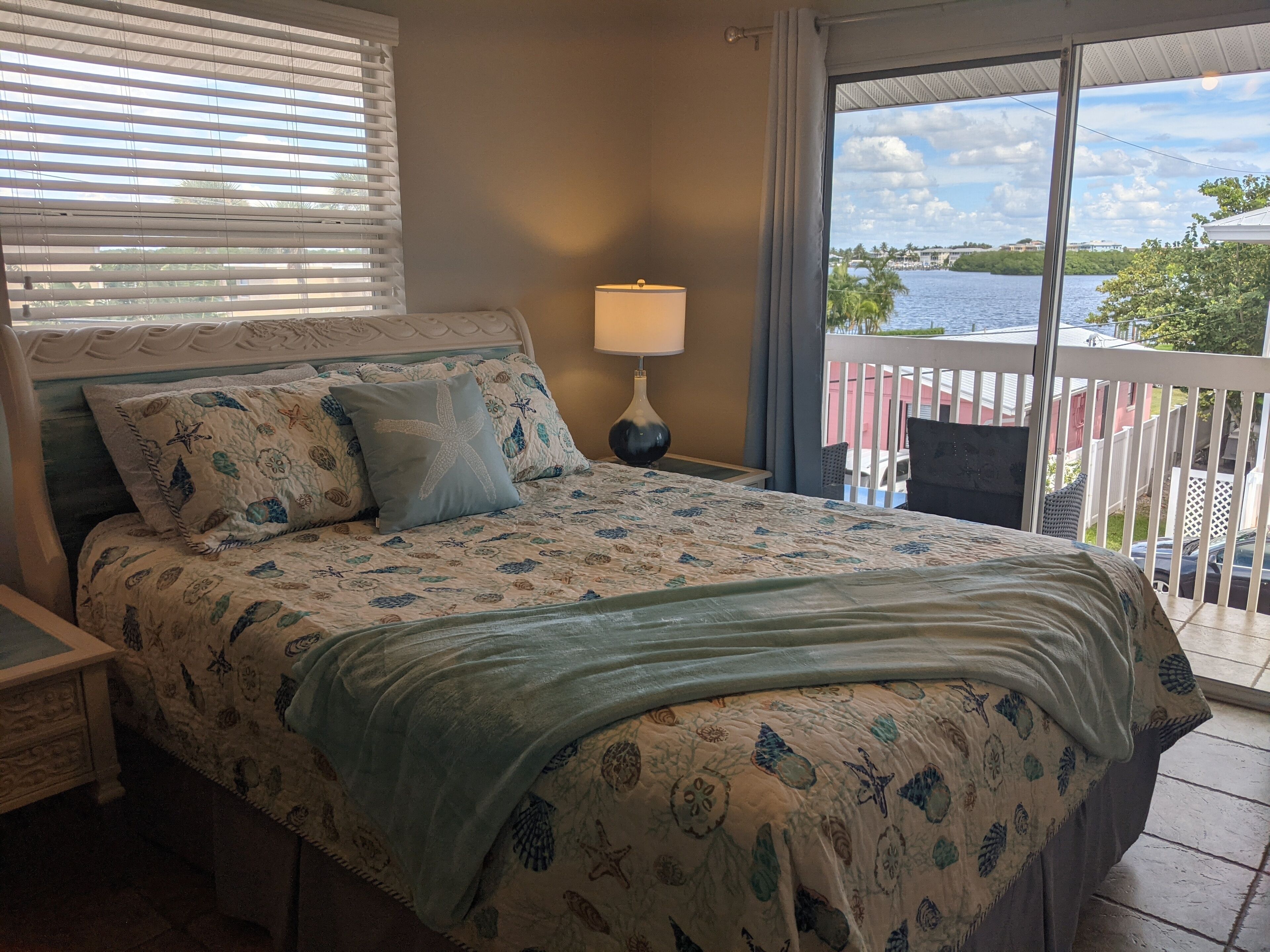 2 sovrum, skrivbord, strykjärn/strykbräda och gratis wi-fi