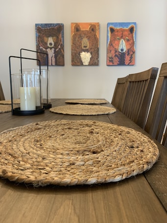 Dining. Cozy Condo on the 4th Fairway of Plumas Pines Golf Course