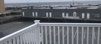 Spacious beachblock house with pool, oceanview, 4 decks near boardwalk