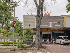 Exterior - OYO 90278 Hotel Sepuluh Buah Batu Bandung (Bandung)