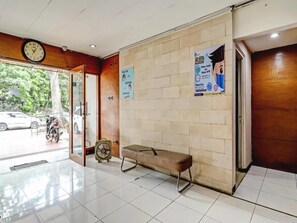 Interior - OYO 90278 Hotel Sepuluh Buah Batu Bandung (Bandung)