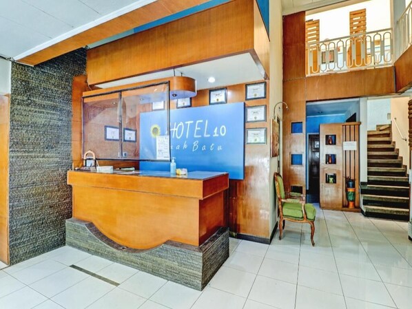 Lobby - OYO 90278 Hotel Sepuluh Buah Batu Bandung (Bandung)