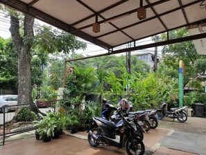 Property grounds - OYO 90278 Hotel Sepuluh Buah Batu Bandung (Bandung)