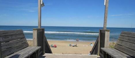 En la playa y toallas de playa