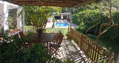 Amazing Air-Con Villa with pool, Wifi, Close to Santa Eulalia and Ibiza Town