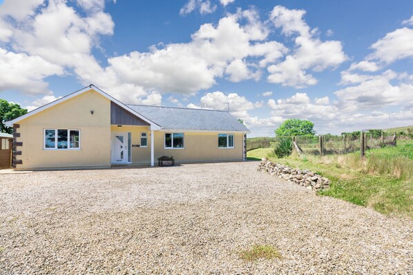 Cottage | Front of property - Cae Berllan (Pwllheli)