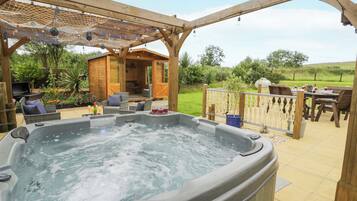 Cottage | Outdoor dining