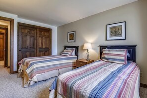 Appartamento, 1 letto queen con divano letto (Sunrise West Glade K1) | 2 camere