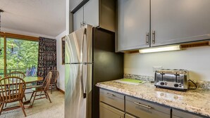 House, Multiple Beds (Sunrise Timberline C1) | Private kitchen - Sunrise Timberline C1 (Killington)