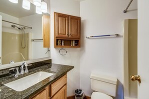Condo, 2 Queen Beds (Trail Creek 70) | Bathroom - Trail Creek 70 (Killington)
