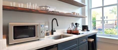 Fridge, microwave, dishwasher, coffee/tea maker