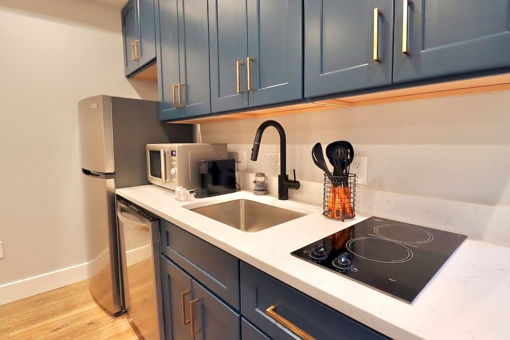 大冰箱、微波炉、洗碗机、厨具/餐具