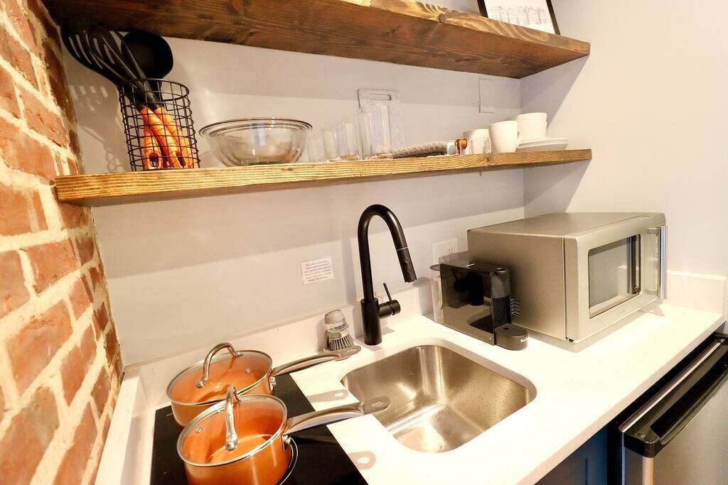 Frigorifero, microonde, macchina per tè/caffè