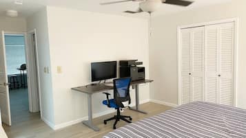 3 bedrooms, desk, iron/ironing board, travel crib