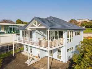 Exterior - Indulge yourself in the luxury of this newly built coastal holiday home... (Bridport)