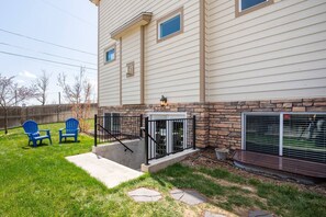 Terrace/patio - Red Rocks, Golden, Denver, and Beyond! (Lakewood)