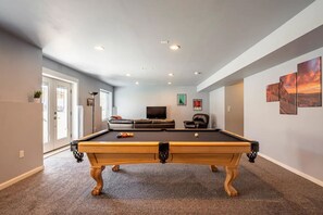Game room - Red Rocks, Golden, Denver, and Beyond! (Lakewood)
