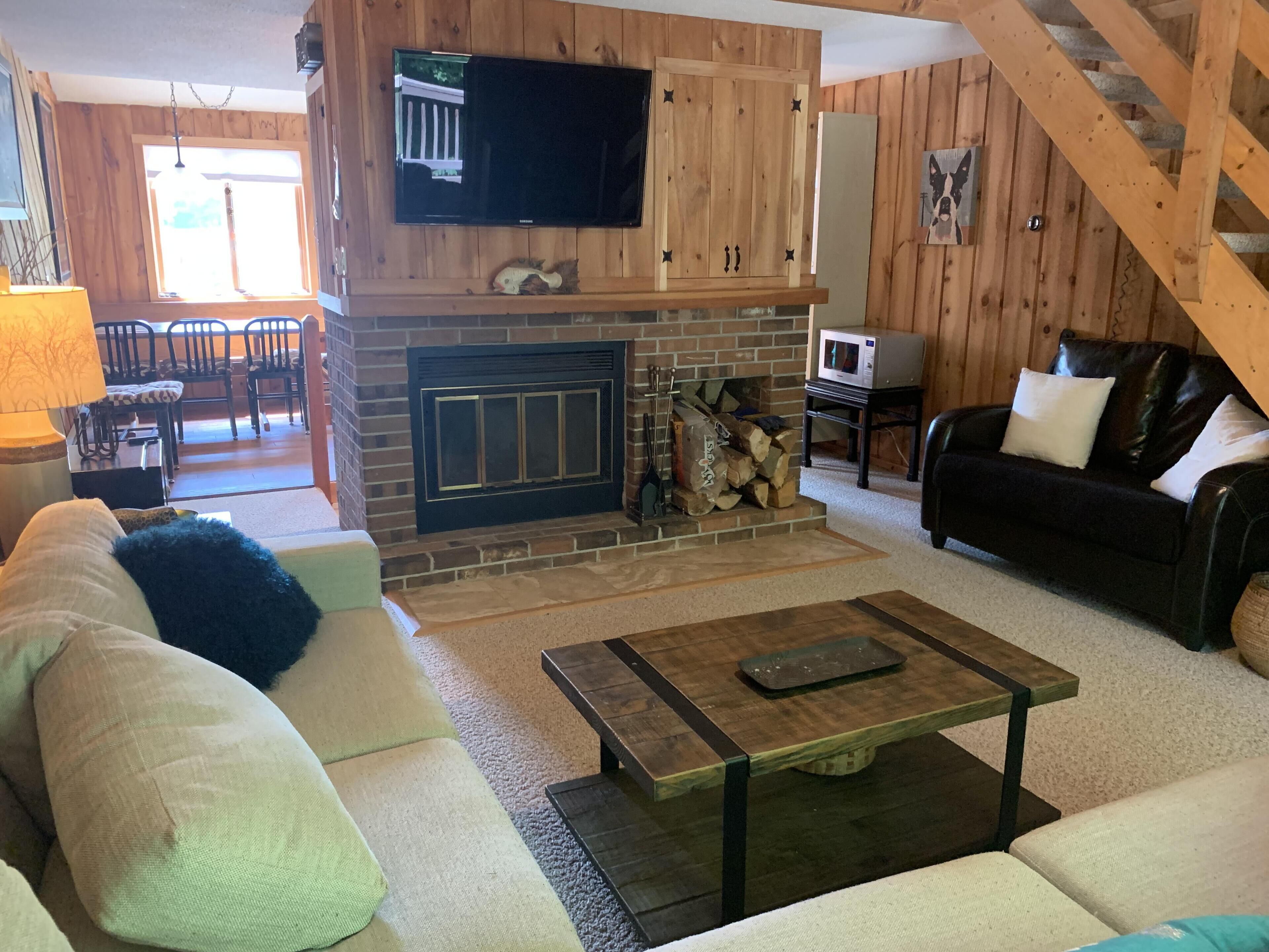 Fireplace, DVD player