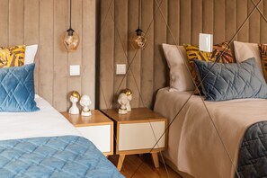 2 bedrooms, iron/ironing board, WiFi, bed sheets - Douro Golden Studio - with balcony & Wi-Fi (Porto)