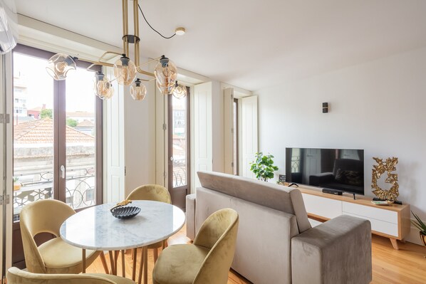 Smart TV - Douro Golden Studio - with balcony & Wi-Fi (Porto)