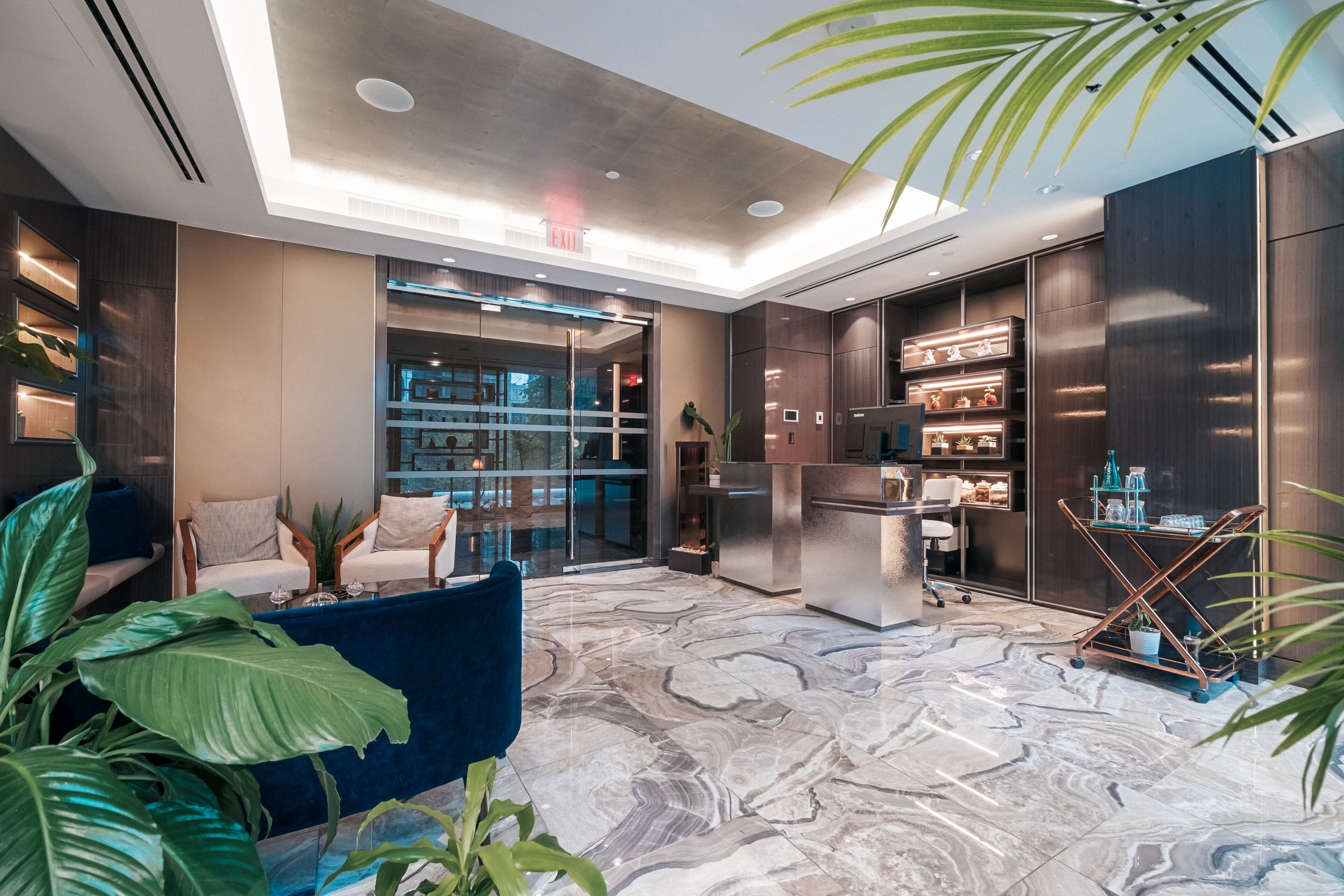 couples treatment room(s), hot tub, steam room, body treatments