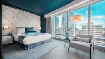 Cityscape King | Minibar, in-room safe, individually decorated, individually furnished