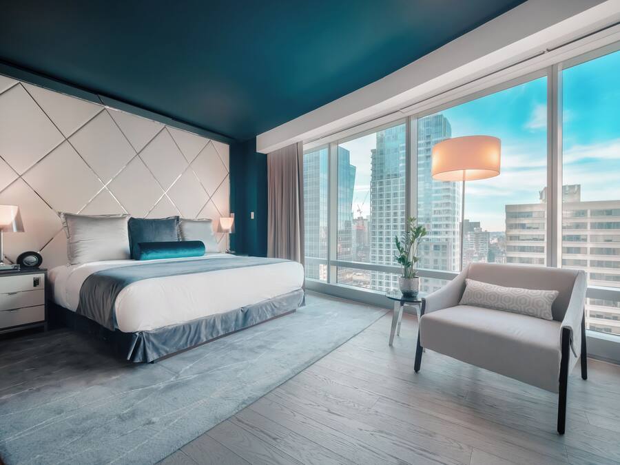 Minibar, in-room safe, individually decorated, individually furnished