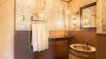 Bathtub, hair dryer, towels