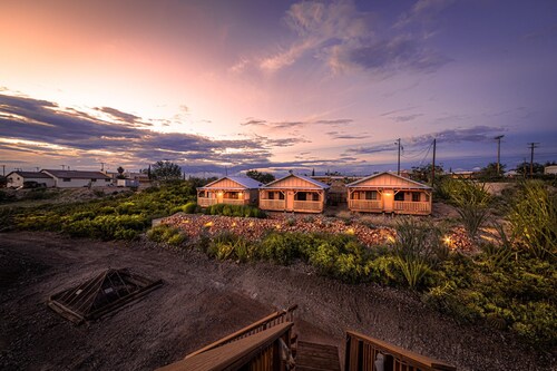 Miners Cabins - Rent all 6