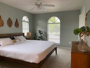 3 bedrooms, iron/ironing board, WiFi, bed sheets