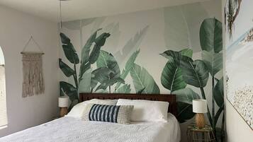 3 bedrooms, desk, iron/ironing board, free WiFi