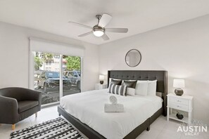 3 habitaciones, escritorio, tabla de planchar con plancha y wifi gratis