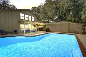 Pool - Family Oasis | 6BR + Pool + Big Backyard (Humble)
